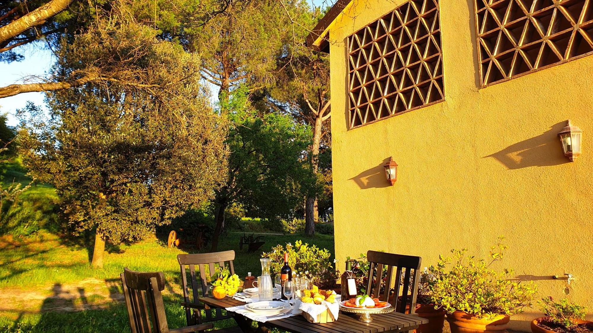 Agriturismo Podere Le Tombe Guest House Palaia Exterior foto