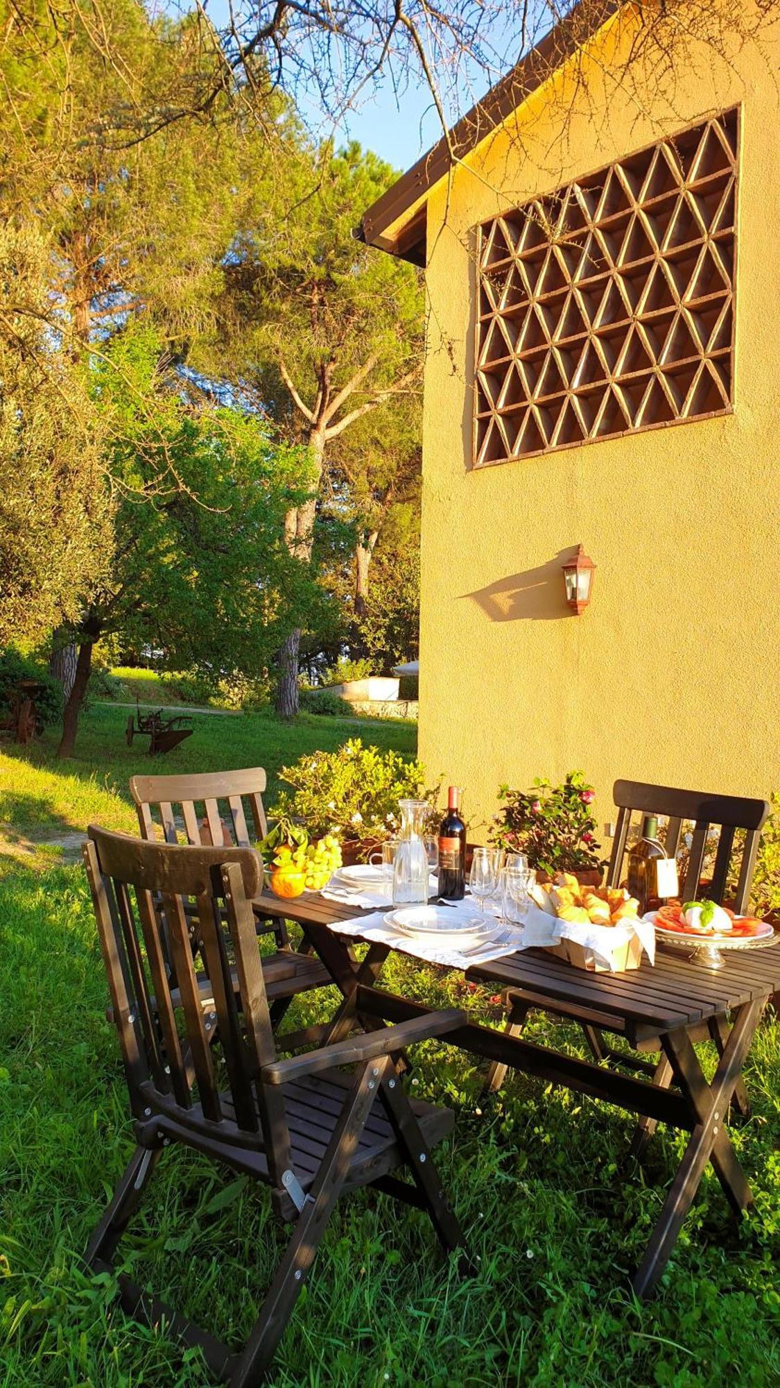 Agriturismo Podere Le Tombe Guest House Palaia Cameră foto