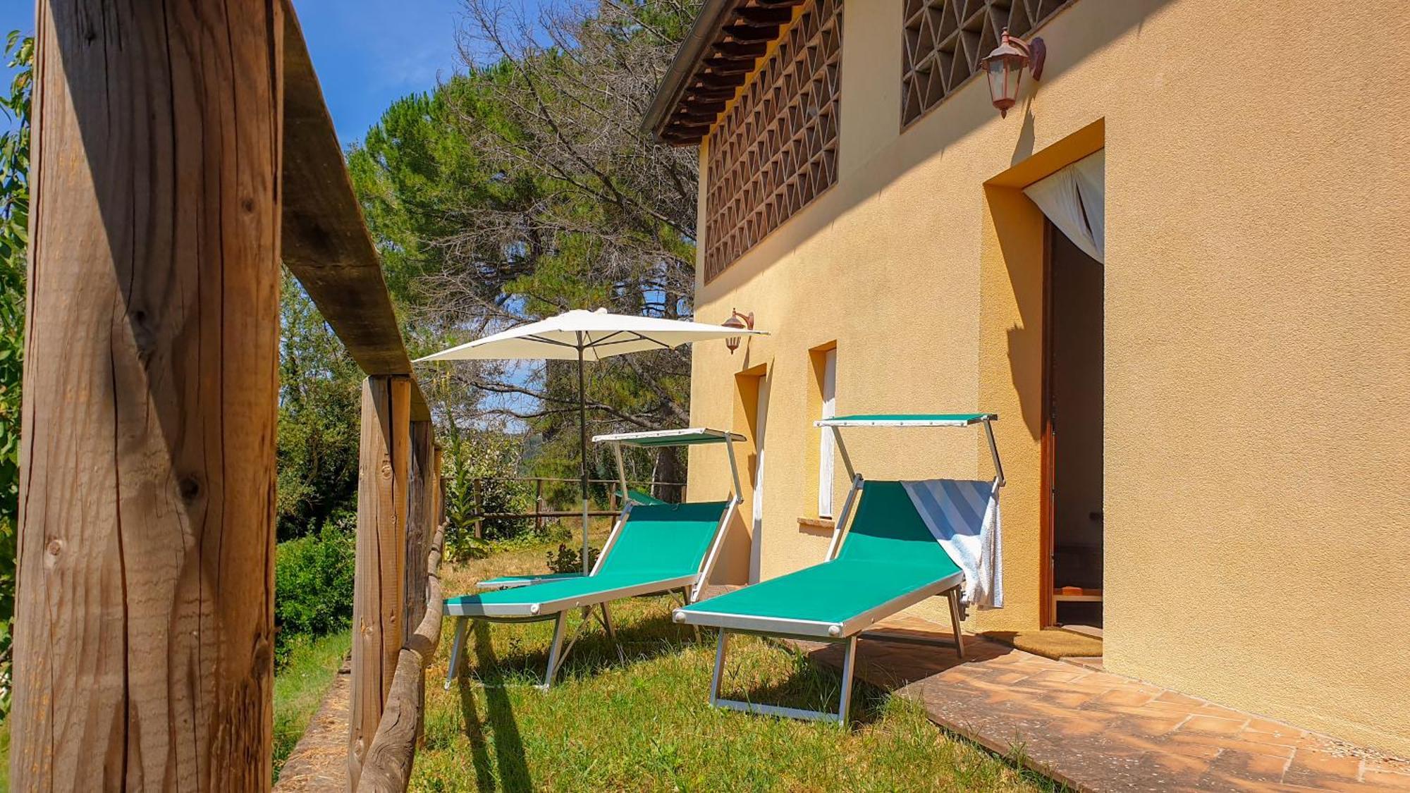 Agriturismo Podere Le Tombe Guest House Palaia Exterior foto