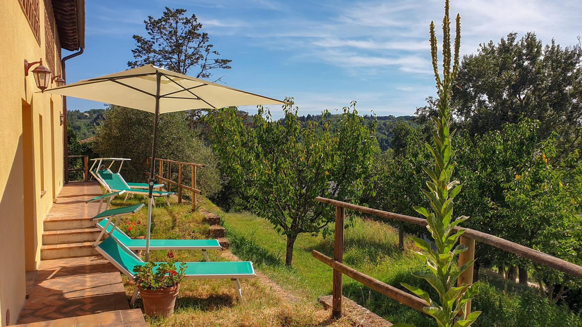 Agriturismo Podere Le Tombe Palaia Exterior foto