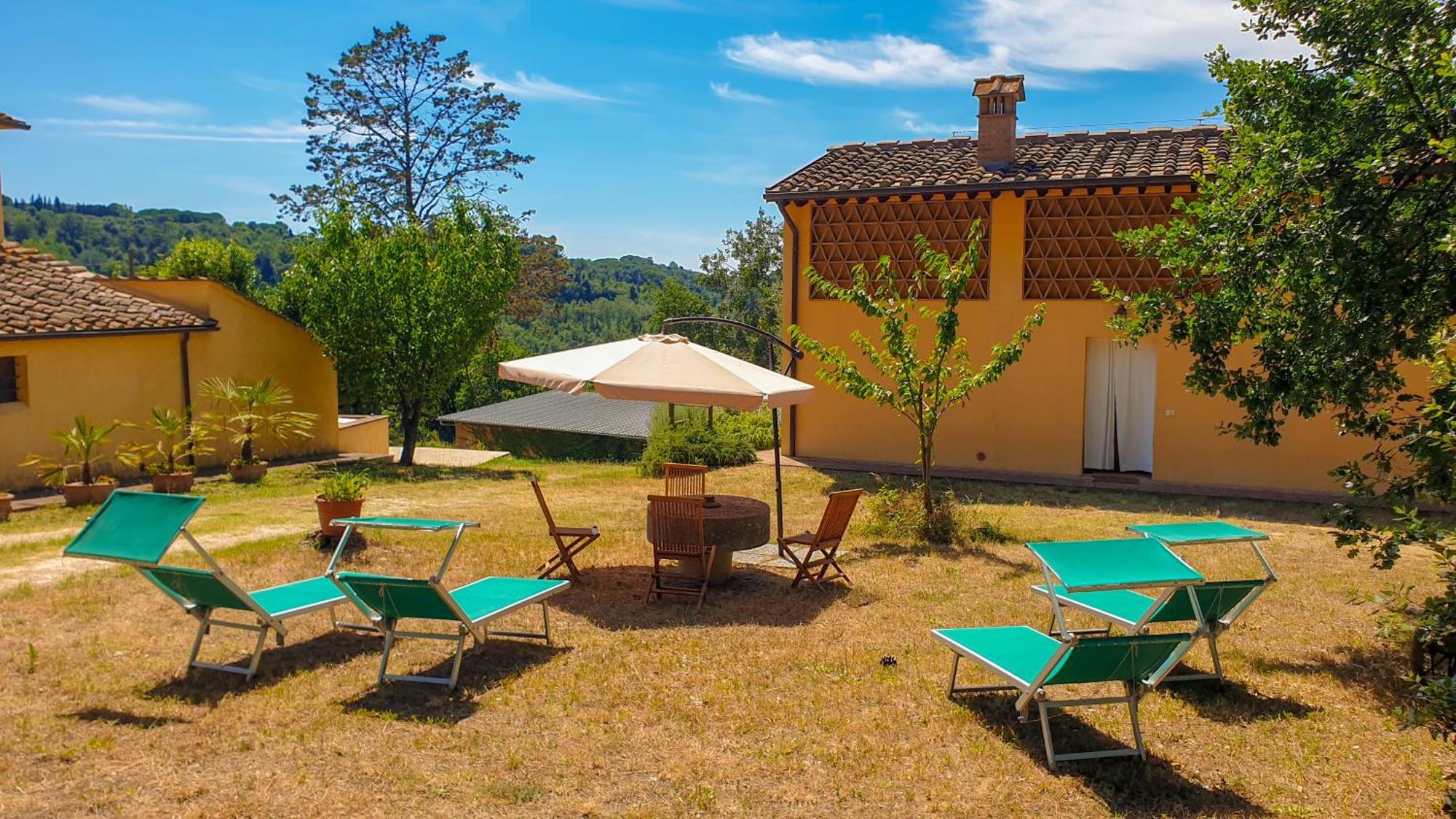 Agriturismo Podere Le Tombe Guest House Palaia Exterior foto